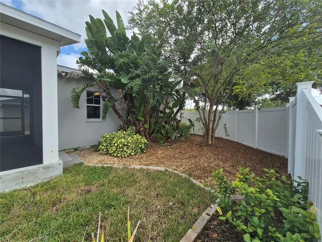 a view of a house with a big yard