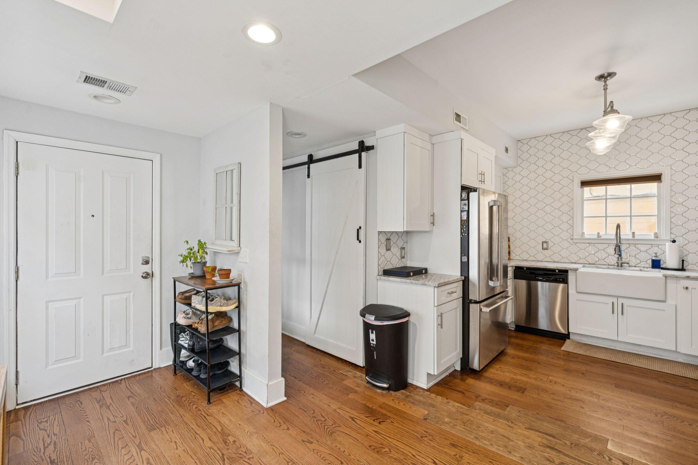 78 America Street Charleston, SC 29403 - Photo 5 of 28 5