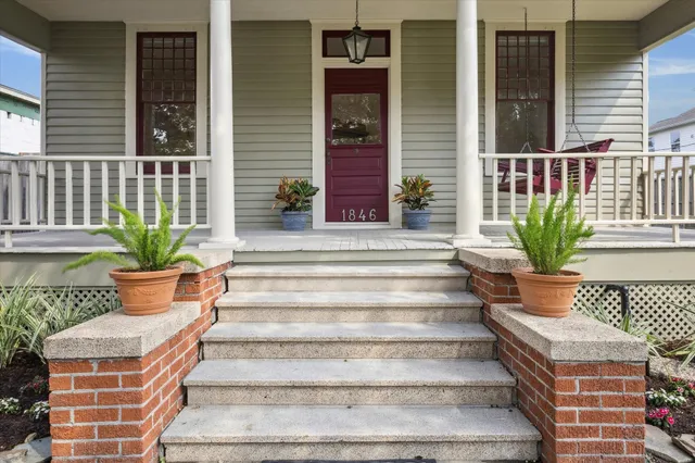 a view of building with entryway