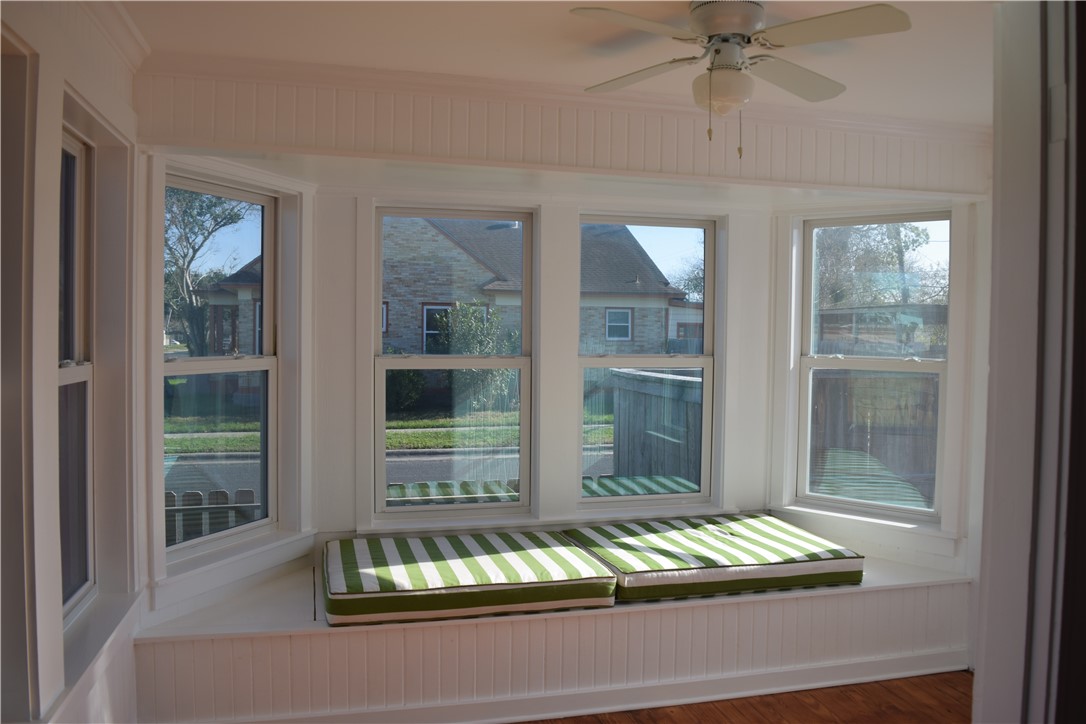 701 Naples Street Corpus Christi, TX 78404 - Photo 12 of 30 bay window