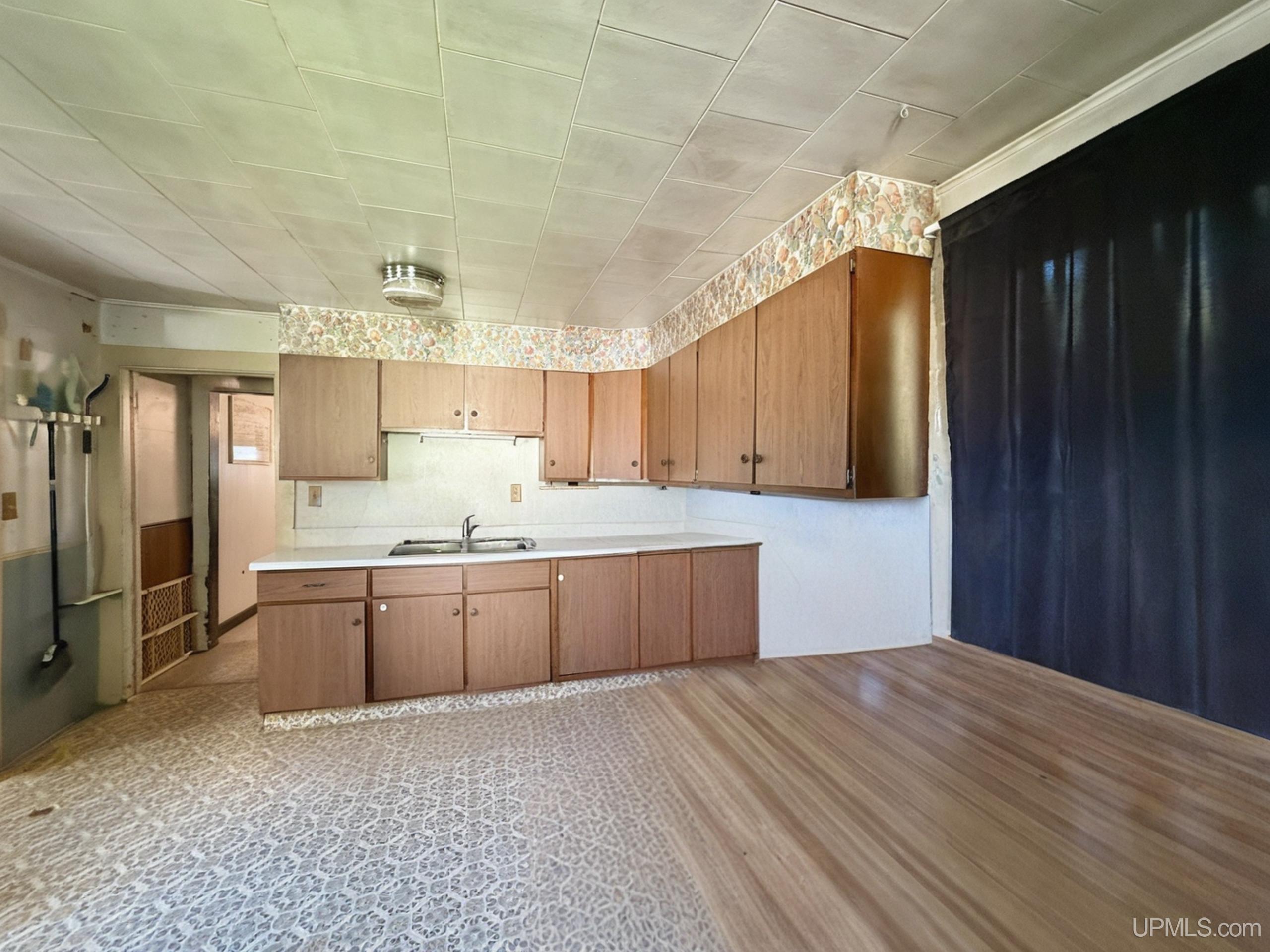 N1736 Spring Street Vulcan, MI 49892 - Photo 2 of 14
