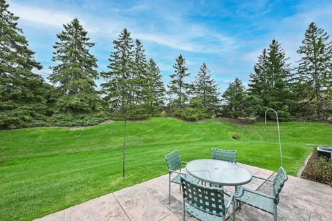 $409,900 | 770 Oakwood Lane, Unit D, Brookfield, WI 53045