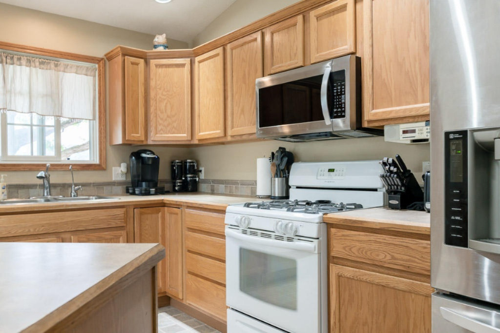 1607 West Giles Road Muskegon, MI 49445 - Photo 3 of 30 00271607Giles_