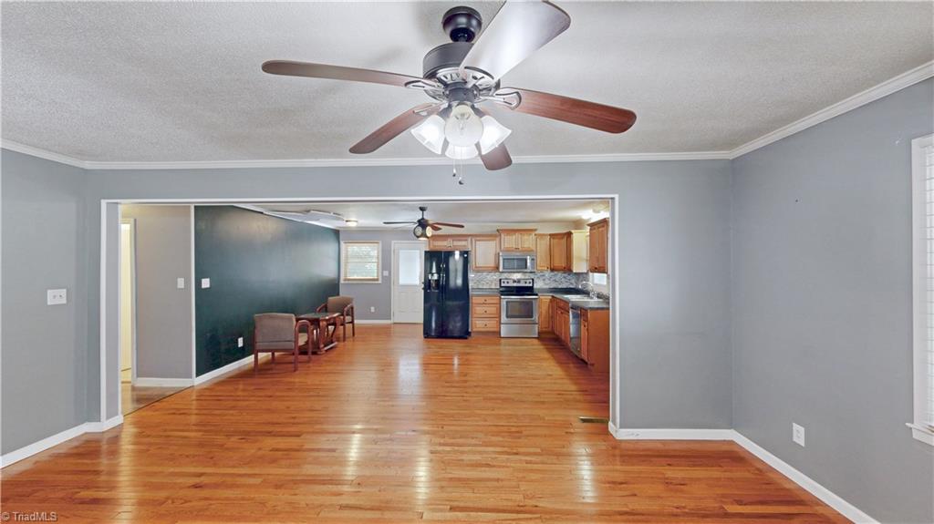 5802 Mendenhall Road Archdale, NC 27263 - Photo 4 of 37