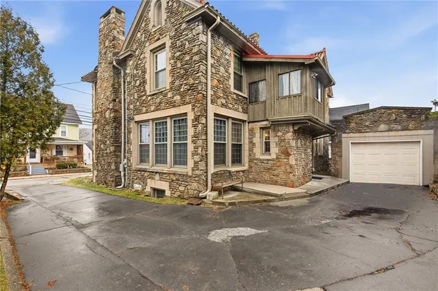 a view of a backyard with plants