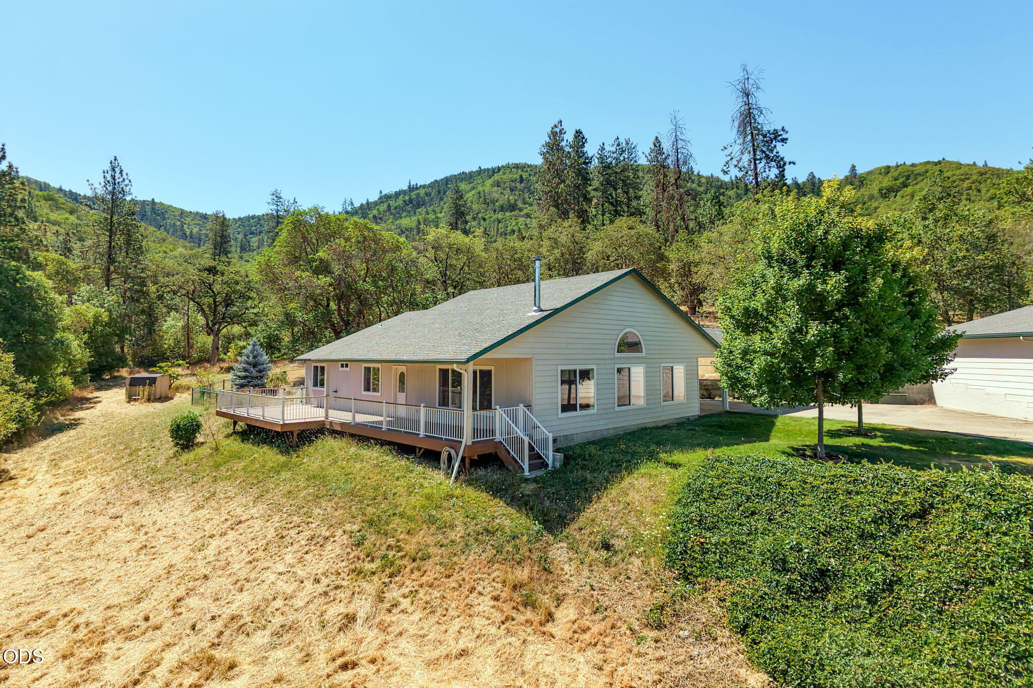 620 Wards Creek Road Rogue River, OR 97537 - Photo 5 of 52
