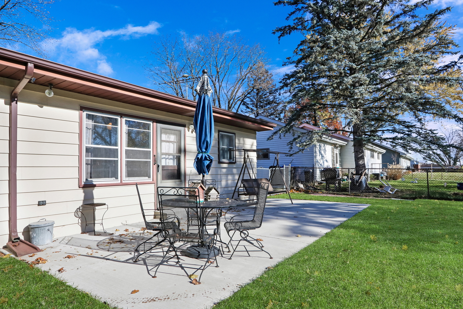 117 Kohl Avenue Spring Grove, IL 60081 - Photo 3 of 34 Gallery Image 3