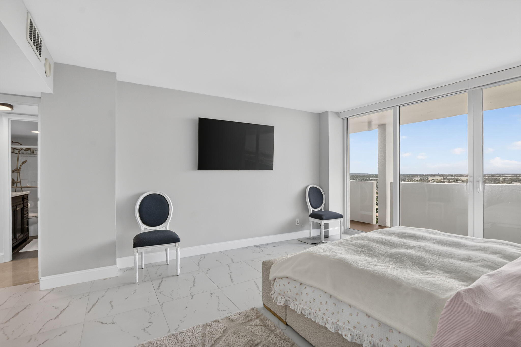 2000 South Ocean Boulevard, Unit 16B Boca Raton, FL 33432 - Photo 18 of 75 Primary Suite