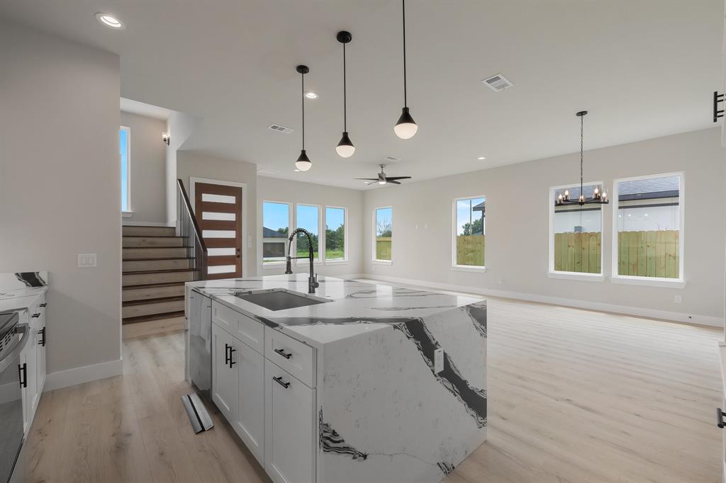 2421 Gooch Street Dallas, TX 75241 - Photo 18 of 39