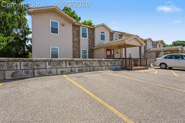 $229,000 | 5076 Harbor Oak Drive, Waterford, MI 48329