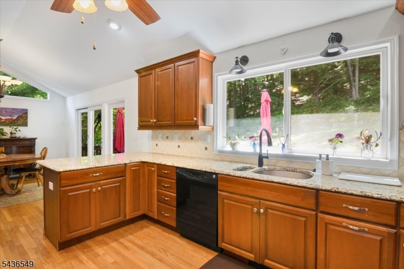 80 Bald Eagle Road Hackettstown, NJ 07840 - Photo 12 of 40
