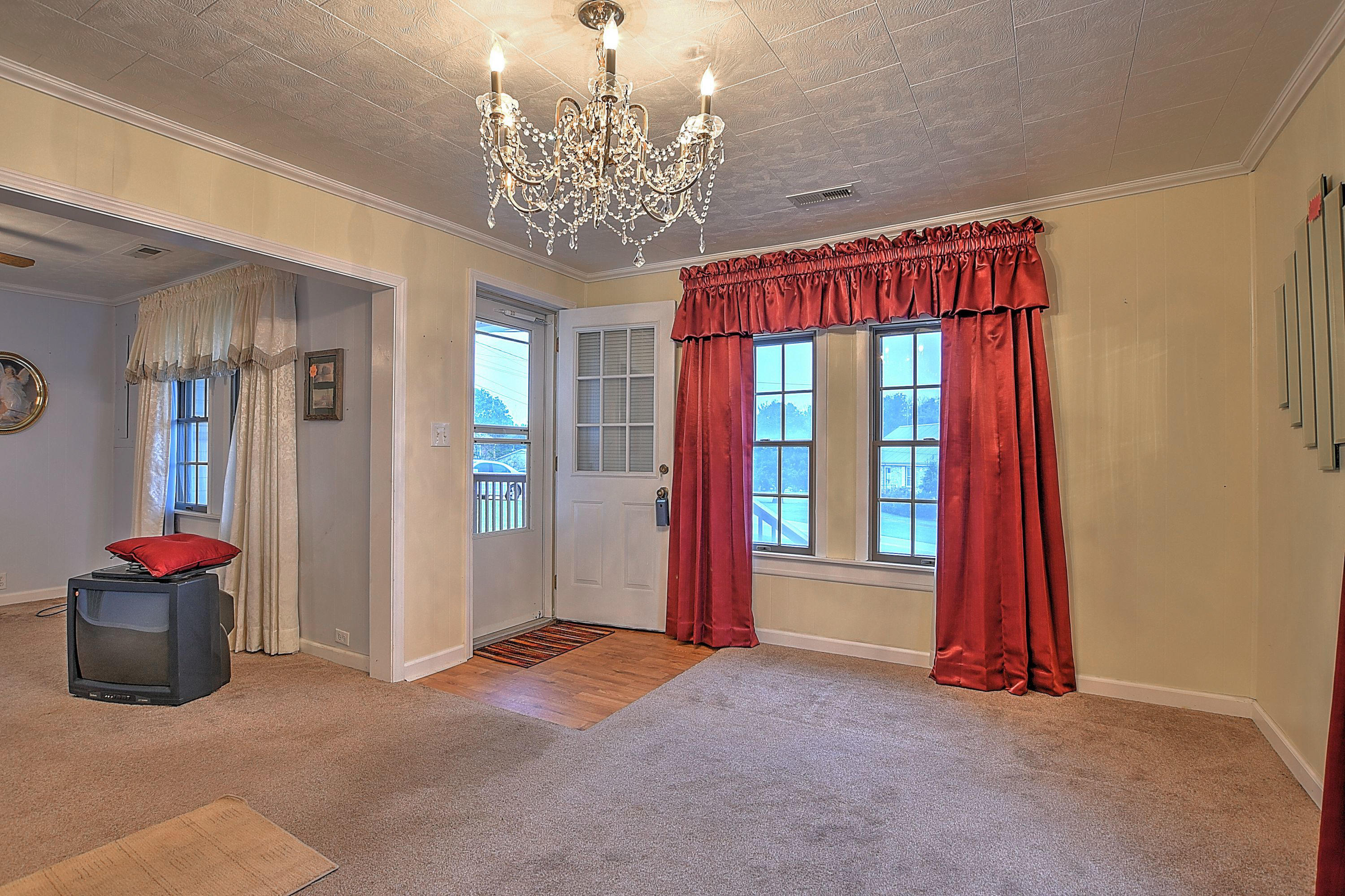 1414 West Vann Road Greeneville, TN 37743 - Photo 16 of 38 1414 W Vann-19