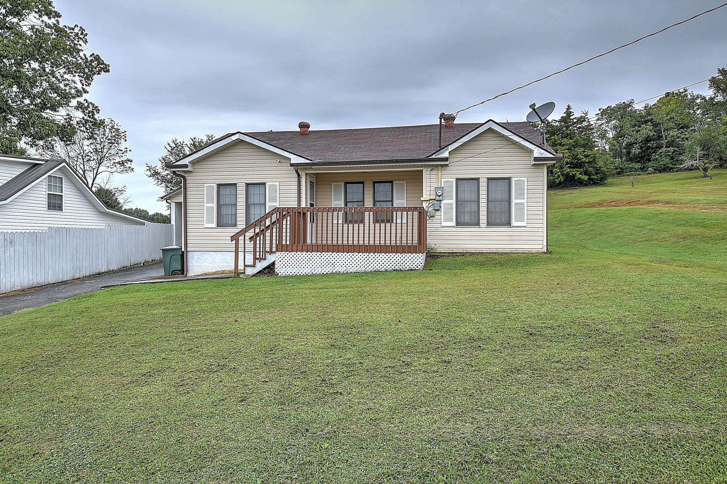 1414 West Vann Road Greeneville, TN 37743 - Photo 2 of 38 1414 W Vann