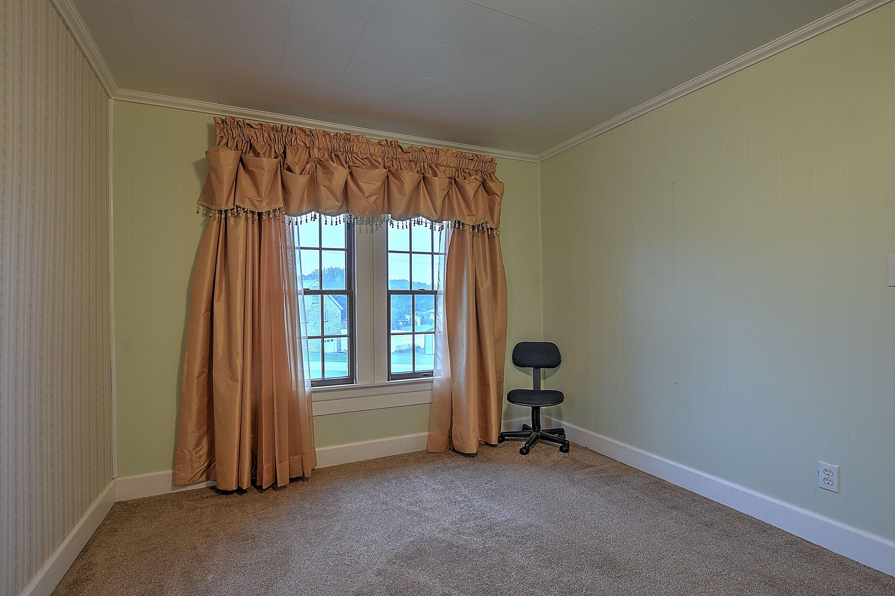 1414 West Vann Road Greeneville, TN 37743 - Photo 23 of 38 1414 W Vann-26