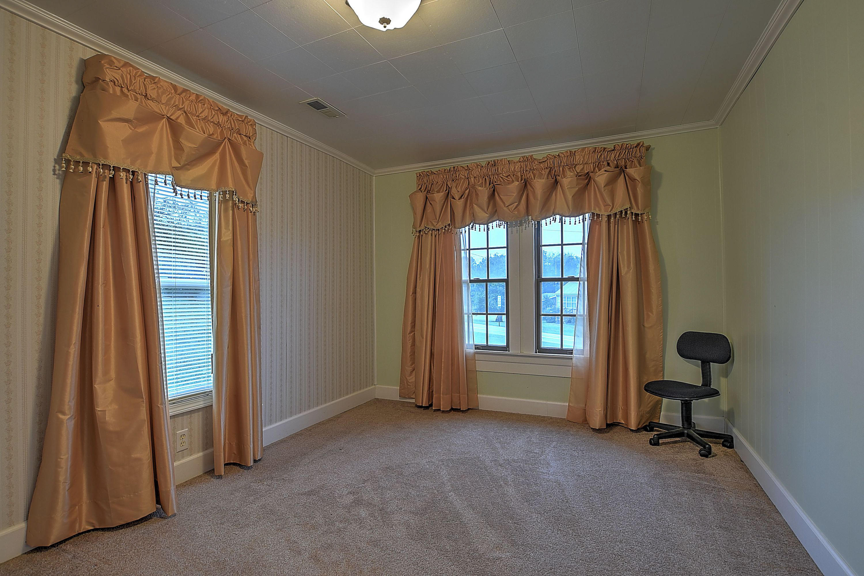 1414 West Vann Road Greeneville, TN 37743 - Photo 24 of 38 1414 W Vann-27