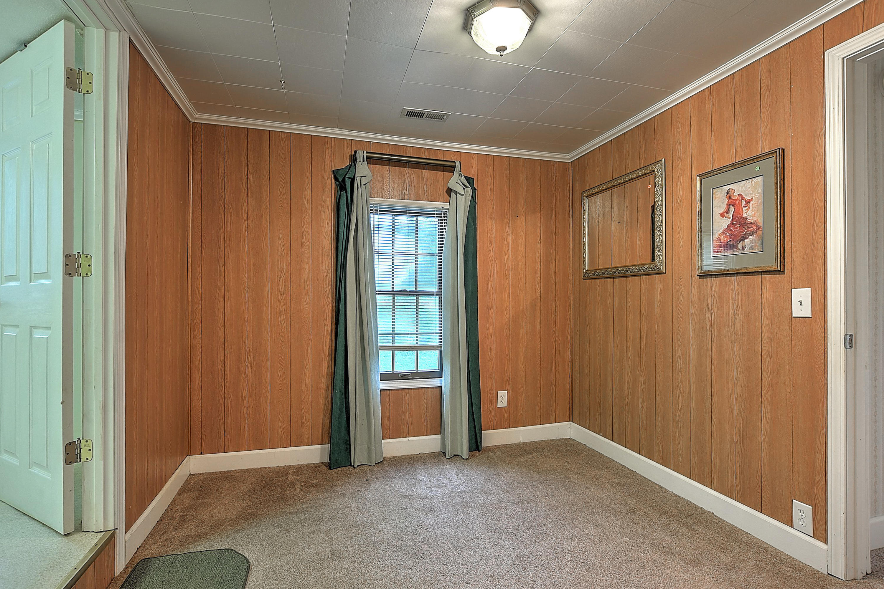 1414 West Vann Road Greeneville, TN 37743 - Photo 27 of 38 1414 W Vann-30