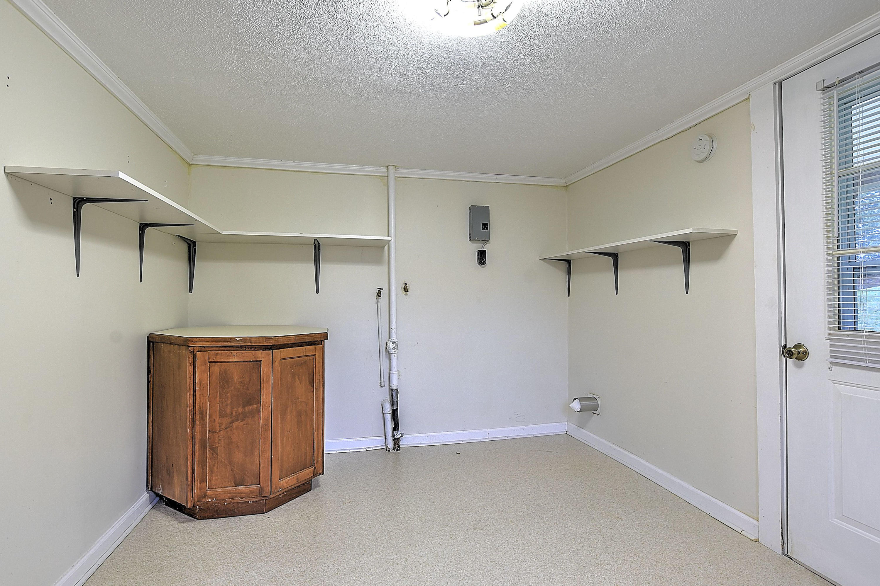 1414 West Vann Road Greeneville, TN 37743 - Photo 28 of 38 1414 W Vann-31