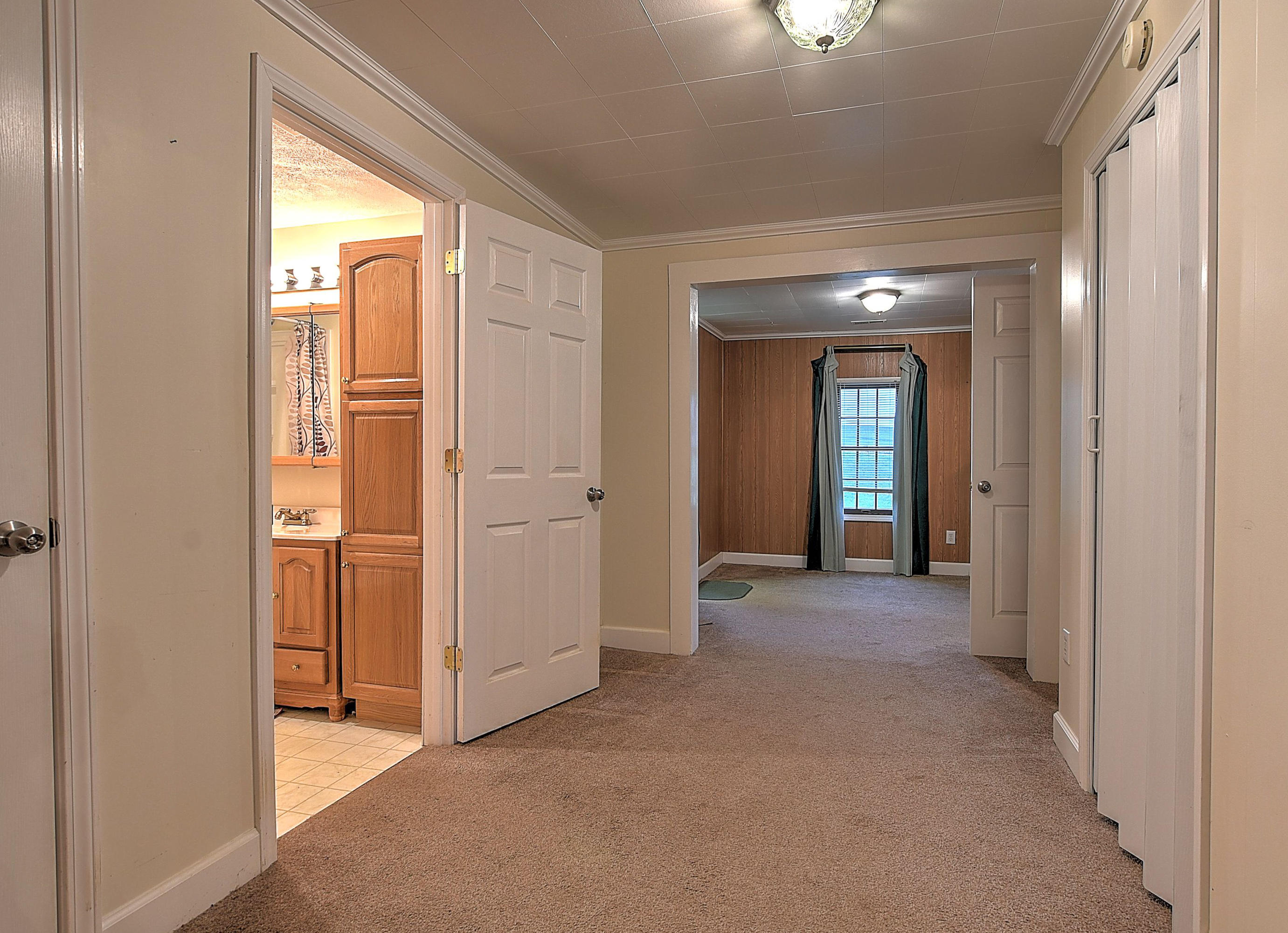 1414 West Vann Road Greeneville, TN 37743 - Photo 30 of 38 1414 W Vann-33