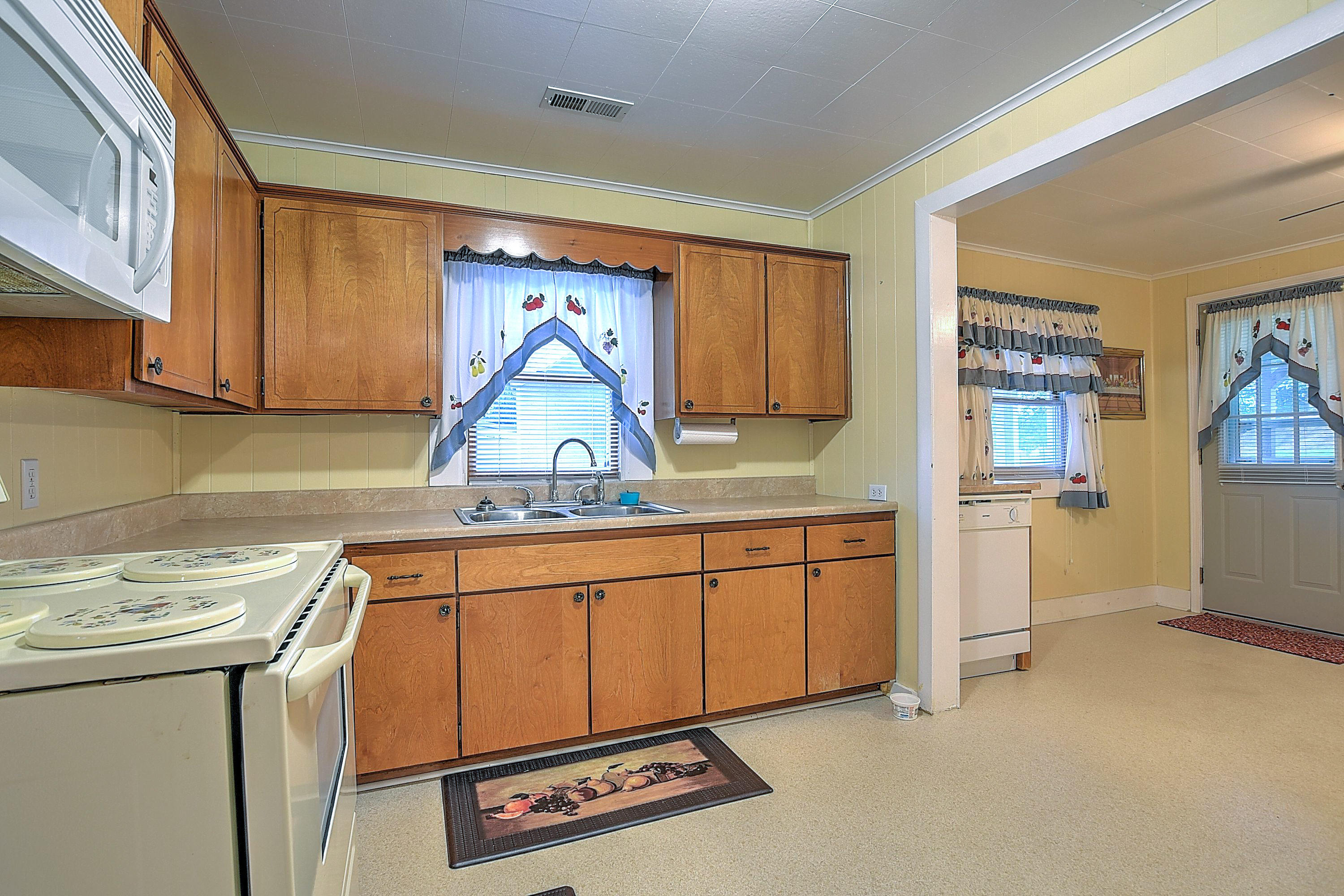 1414 West Vann Road Greeneville, TN 37743 - Photo 32 of 38 1414 W Vann-35