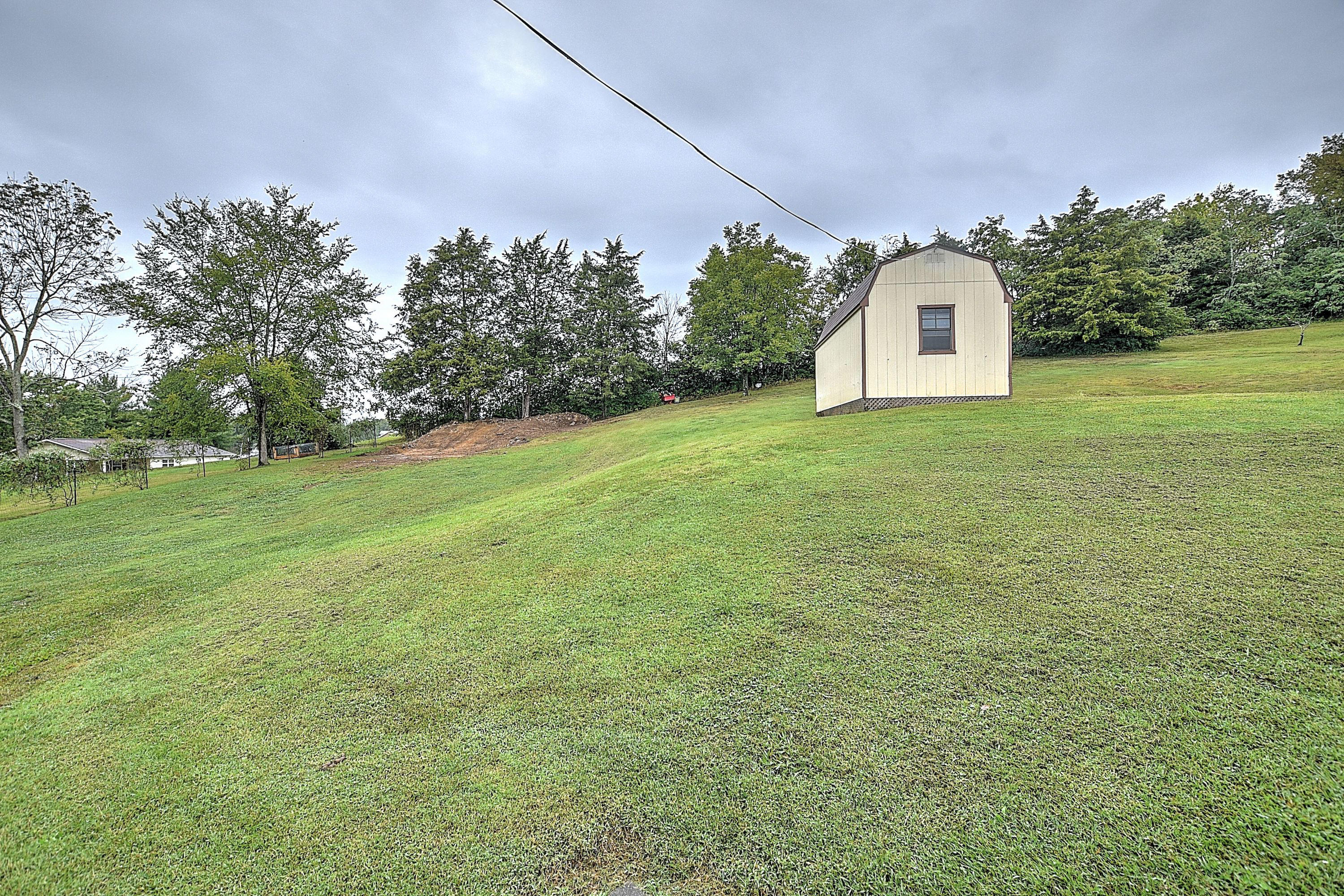1414 West Vann Road Greeneville, TN 37743 - Photo 5 of 38 1414 W Vann-8