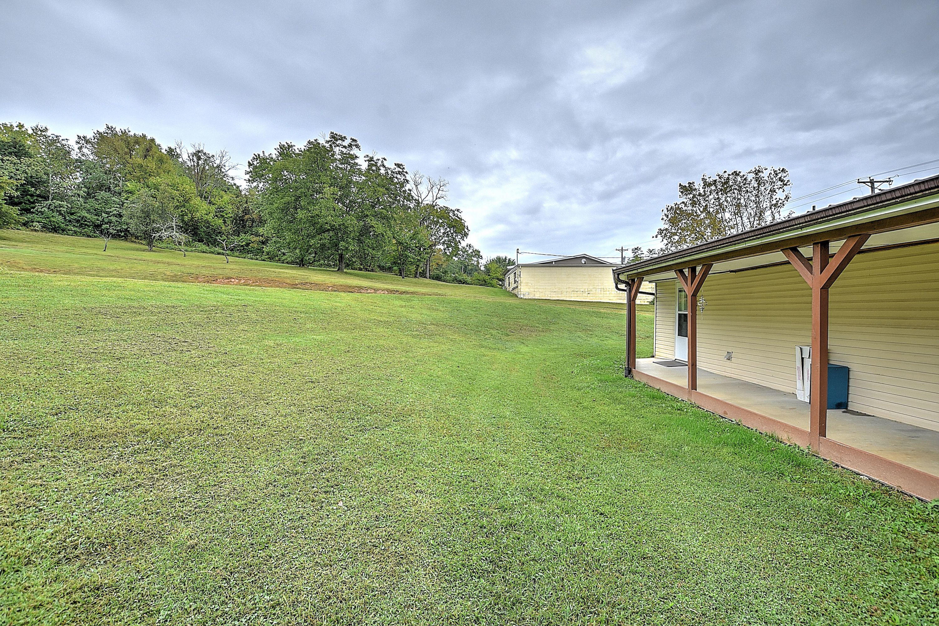 1414 West Vann Road Greeneville, TN 37743 - Photo 6 of 38 1414 W Vann-9