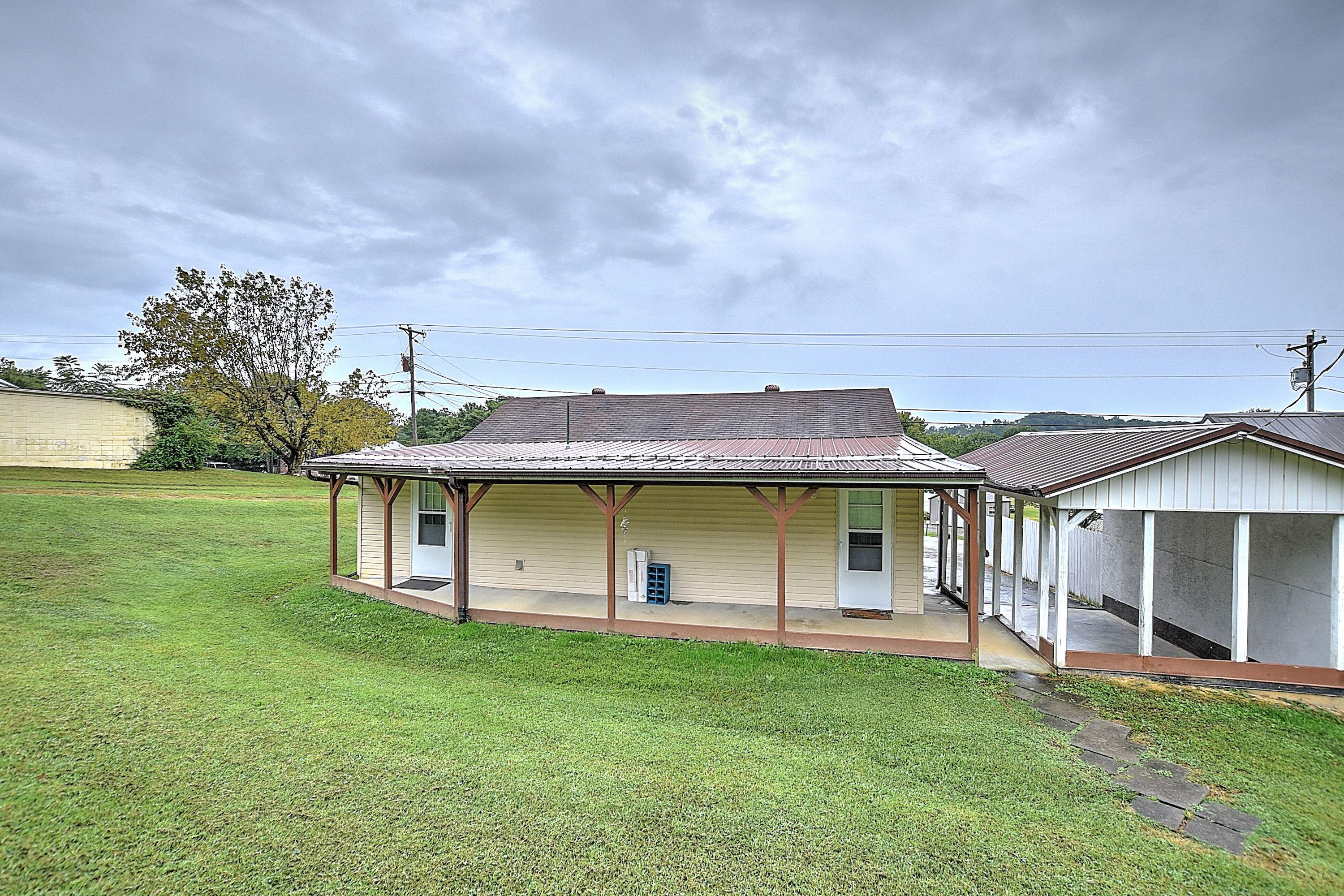 1414 West Vann Road Greeneville, TN 37743 - Photo 7 of 38 1414 W Vann-10