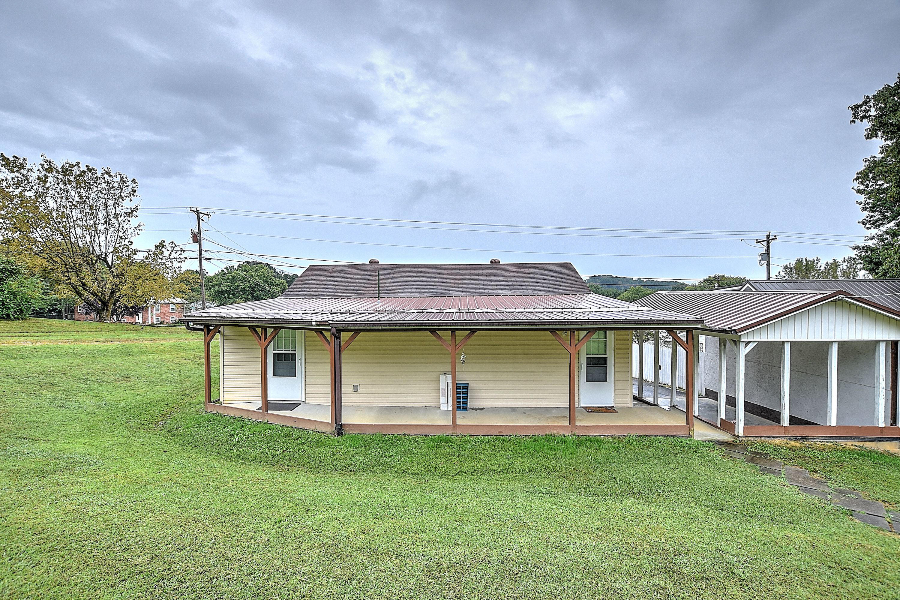 1414 West Vann Road Greeneville, TN 37743 - Photo 8 of 38 1414 W Vann-11
