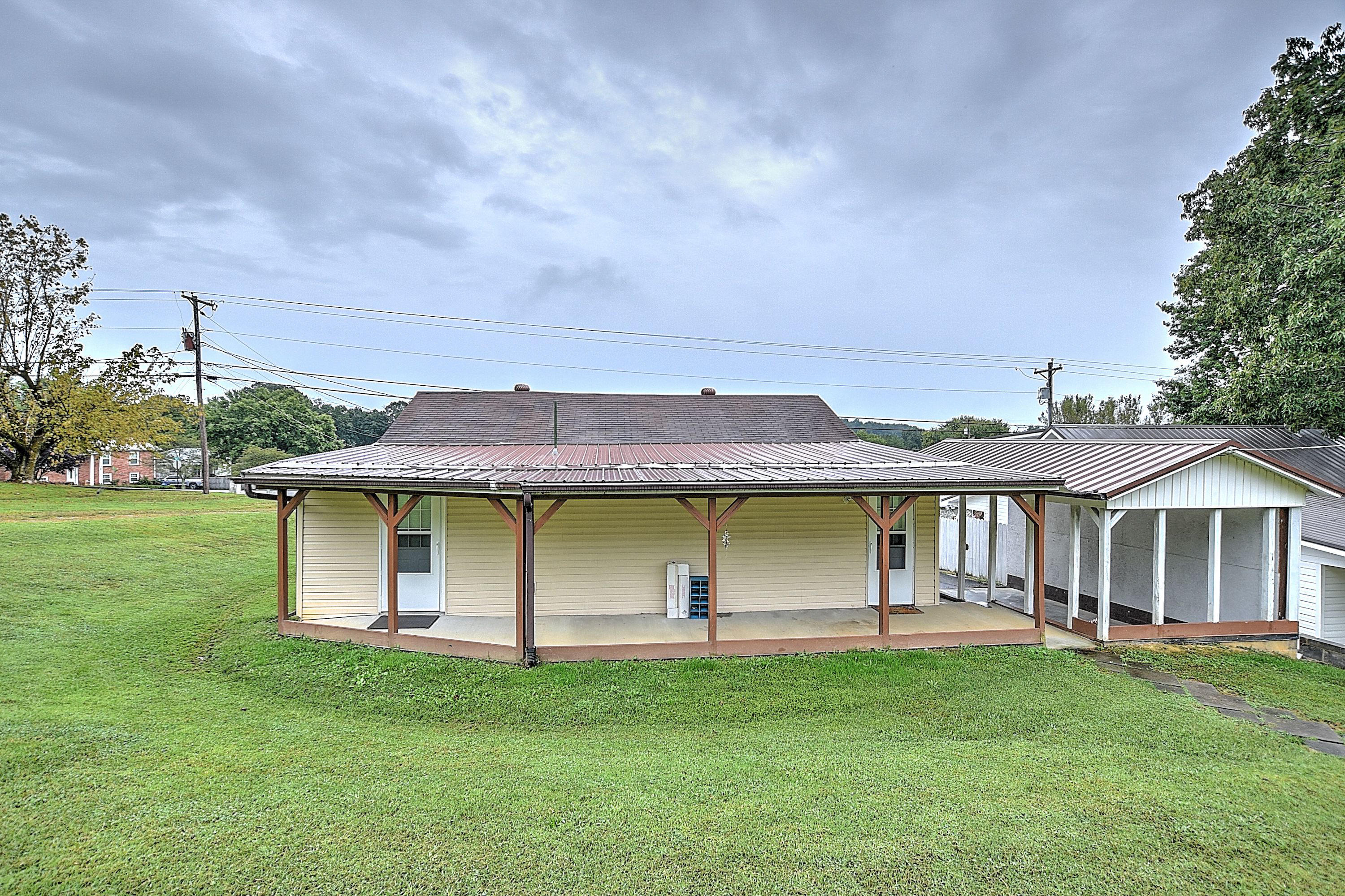 1414 West Vann Road Greeneville, TN 37743 - Photo 9 of 38 1414 W Vann-12