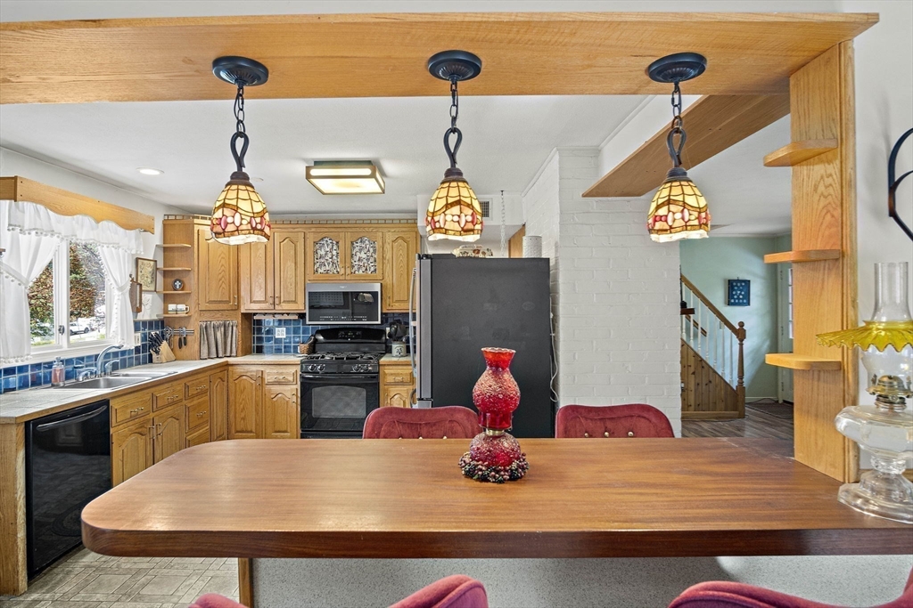 21 Kelsey Road Natick, MA 01760 - Photo 11 of 34 a view of a living room and living room