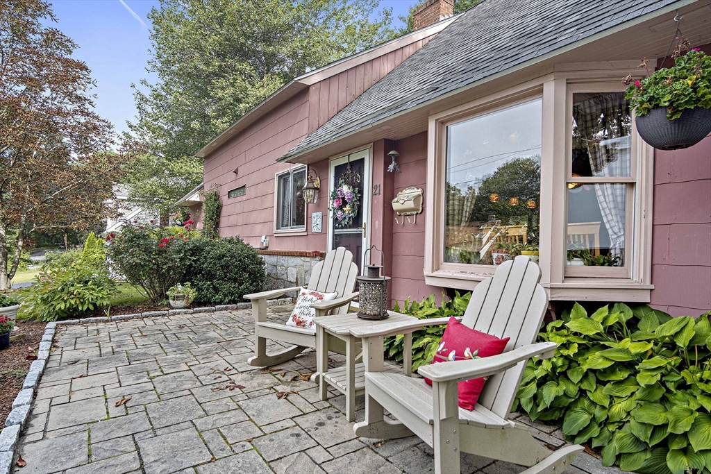 21 Kelsey Road Natick, MA 01760 - Photo 2 of 34 a front view of a house with porch