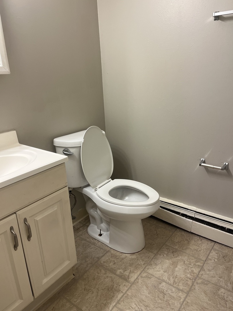 8817 South Roberts Road, Unit 6 Hickory Hills, IL 60457 - Photo 6 of 7