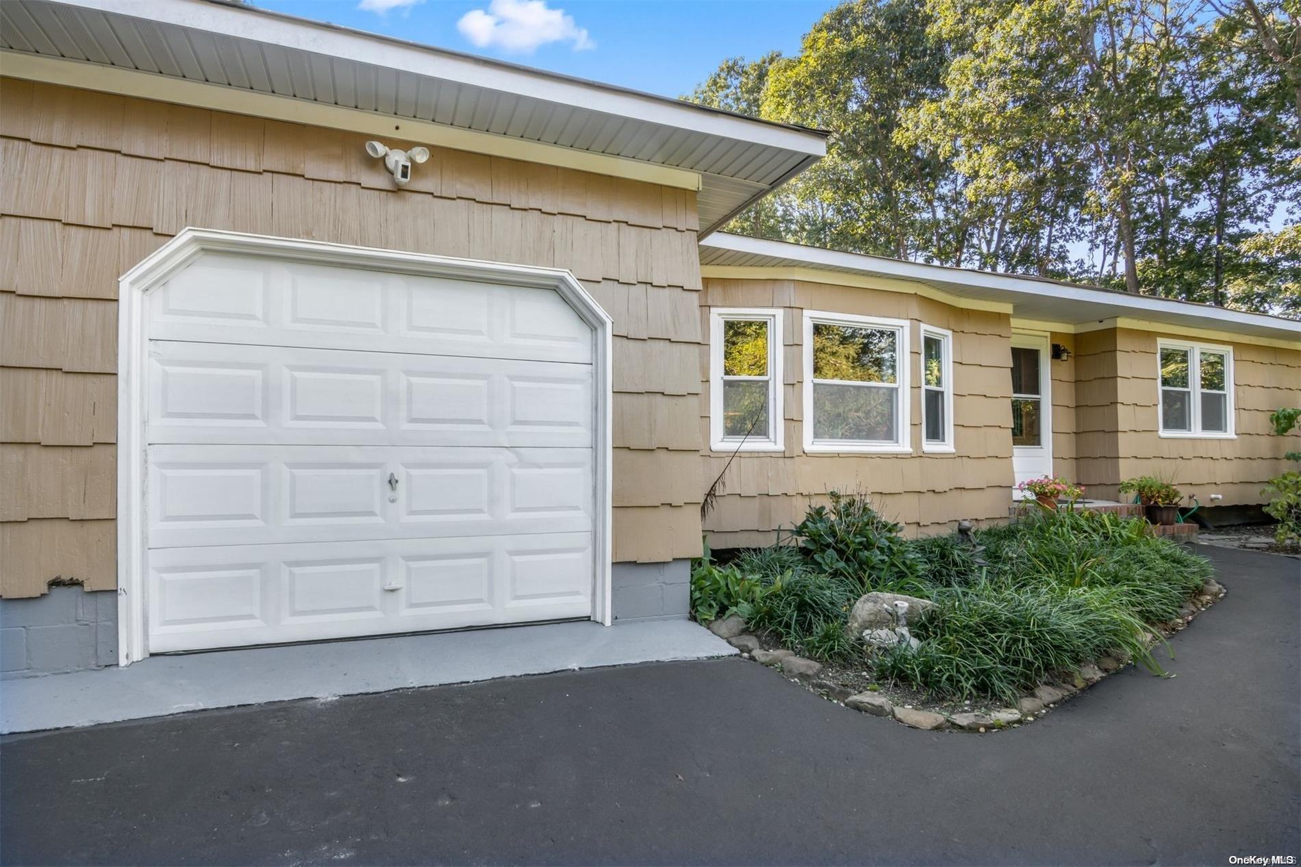 5 Westerly Road Hampton Bays, NY 11946 - Photo 1 of 1 Gallery Image 1