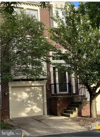 $3,100 | 111 Maximillian Court Southwest, Leesburg, VA 20175