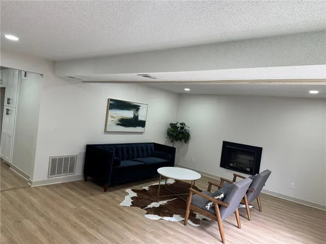 $285,000 | 5627 Spring Avenue, Kansas City, KS 66104