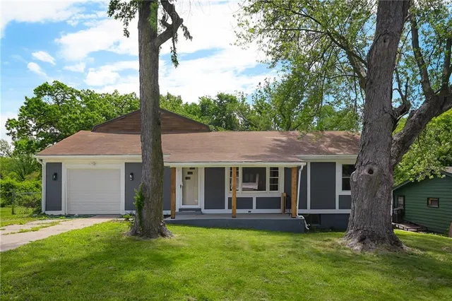 $285,000 | 5627 Spring Avenue, Kansas City, KS 66104