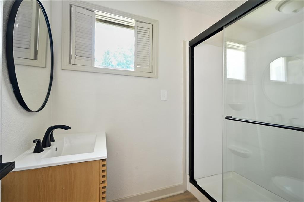 5627 Spring Avenue Kansas City, KS 66104 - Photo 10 of 31