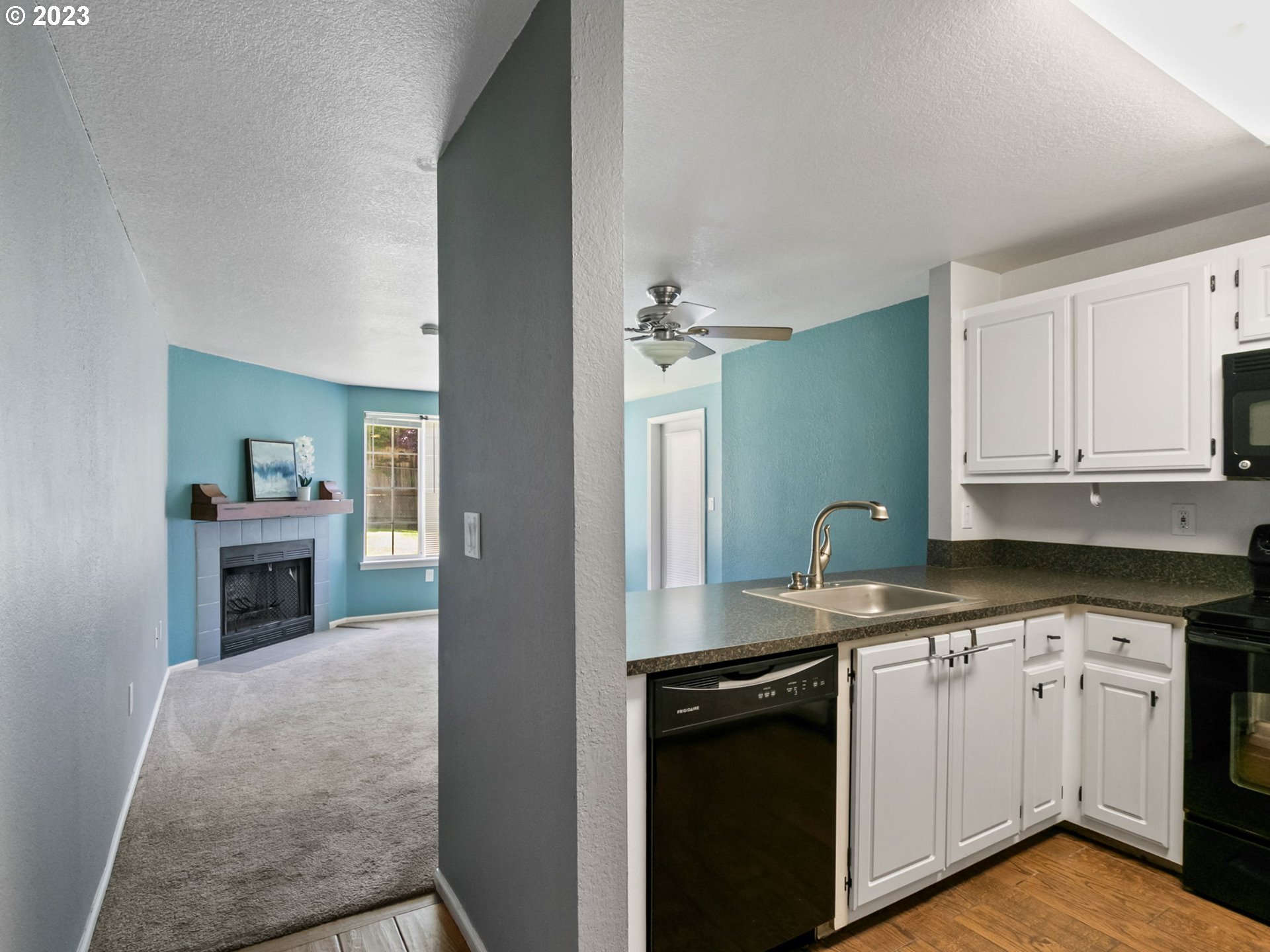 17548 Northwest Springville Road, Unit F5 Portland, OR 97229 - Photo 5 of 27 Gallery Image 5