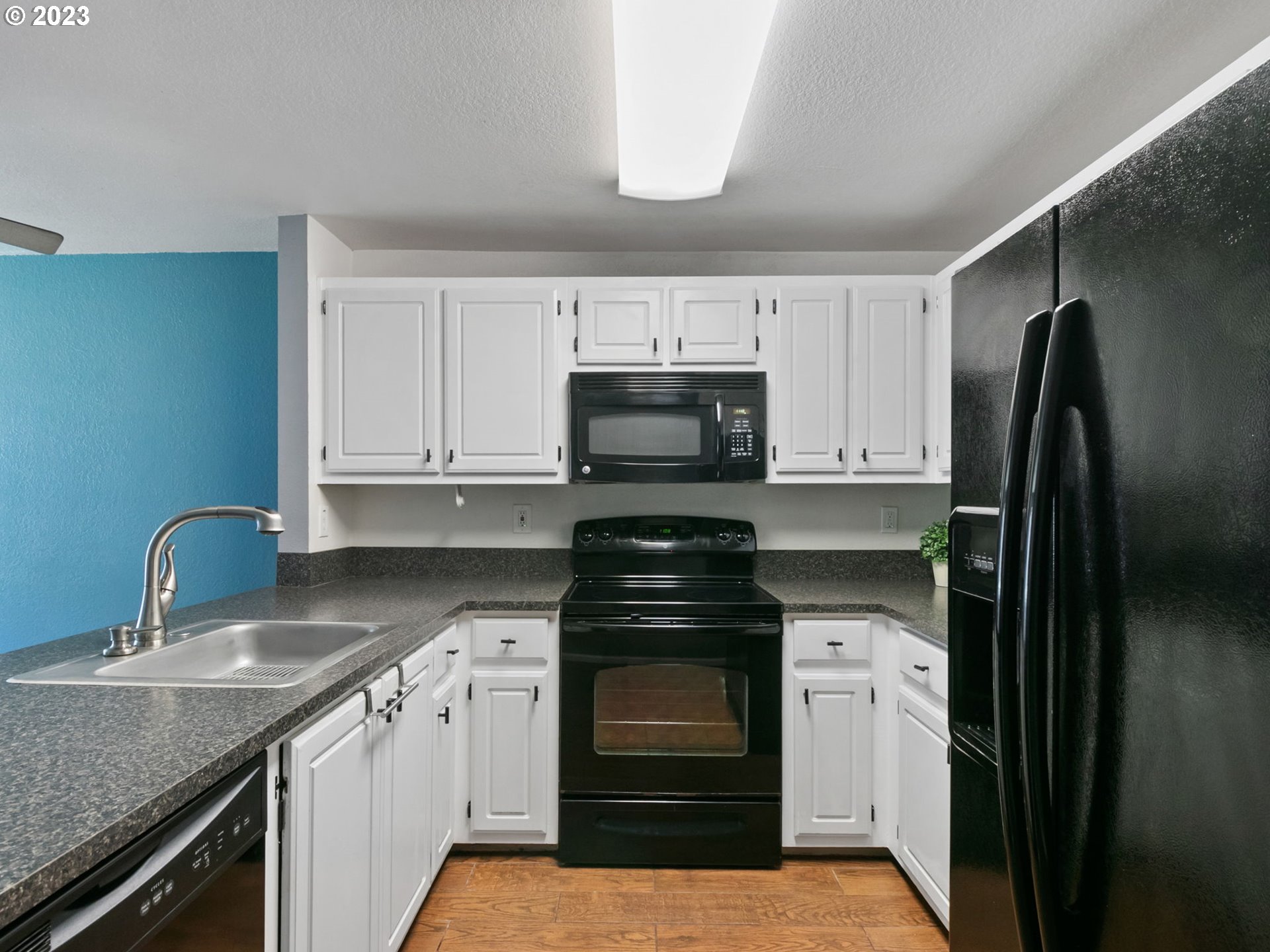 17548 Northwest Springville Road, Unit F5 Portland, OR 97229 - Photo 6 of 27 Gallery Image 6