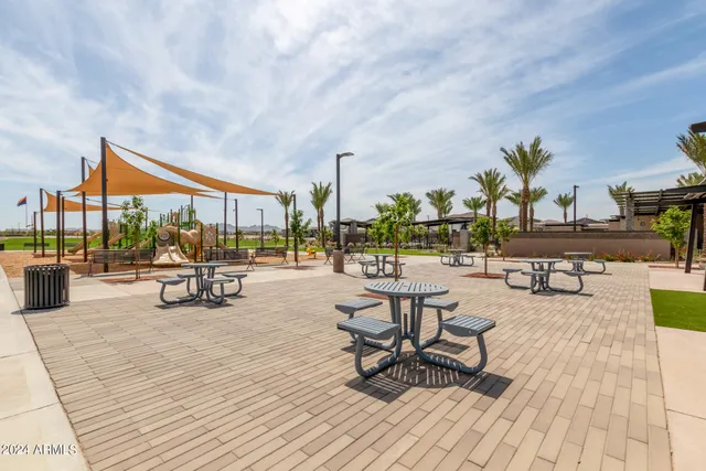 a view of a tennis court