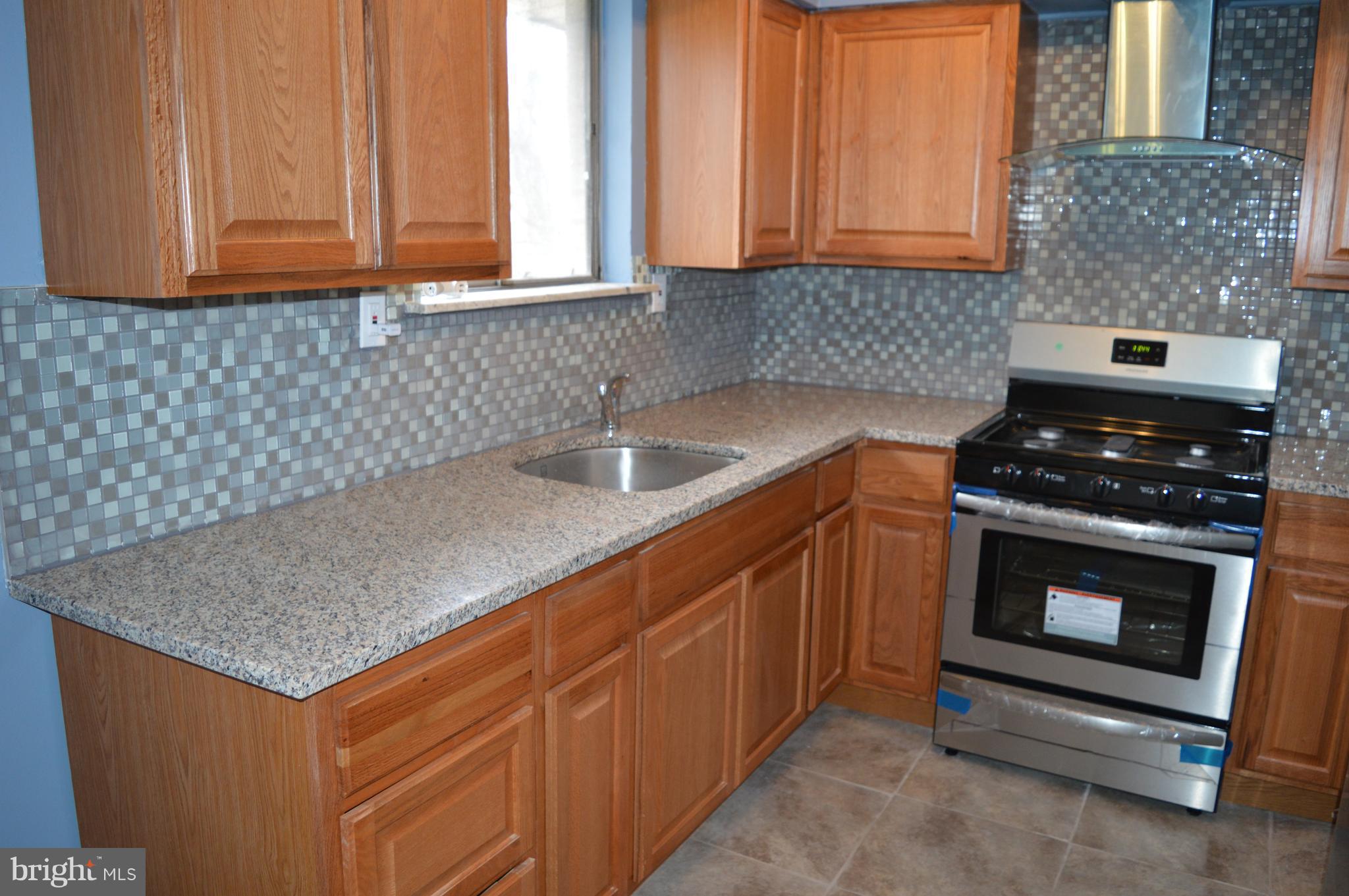 3400 Primrose Road Philadelphia, PA 19114 - Photo 8 of 30 Kitchen