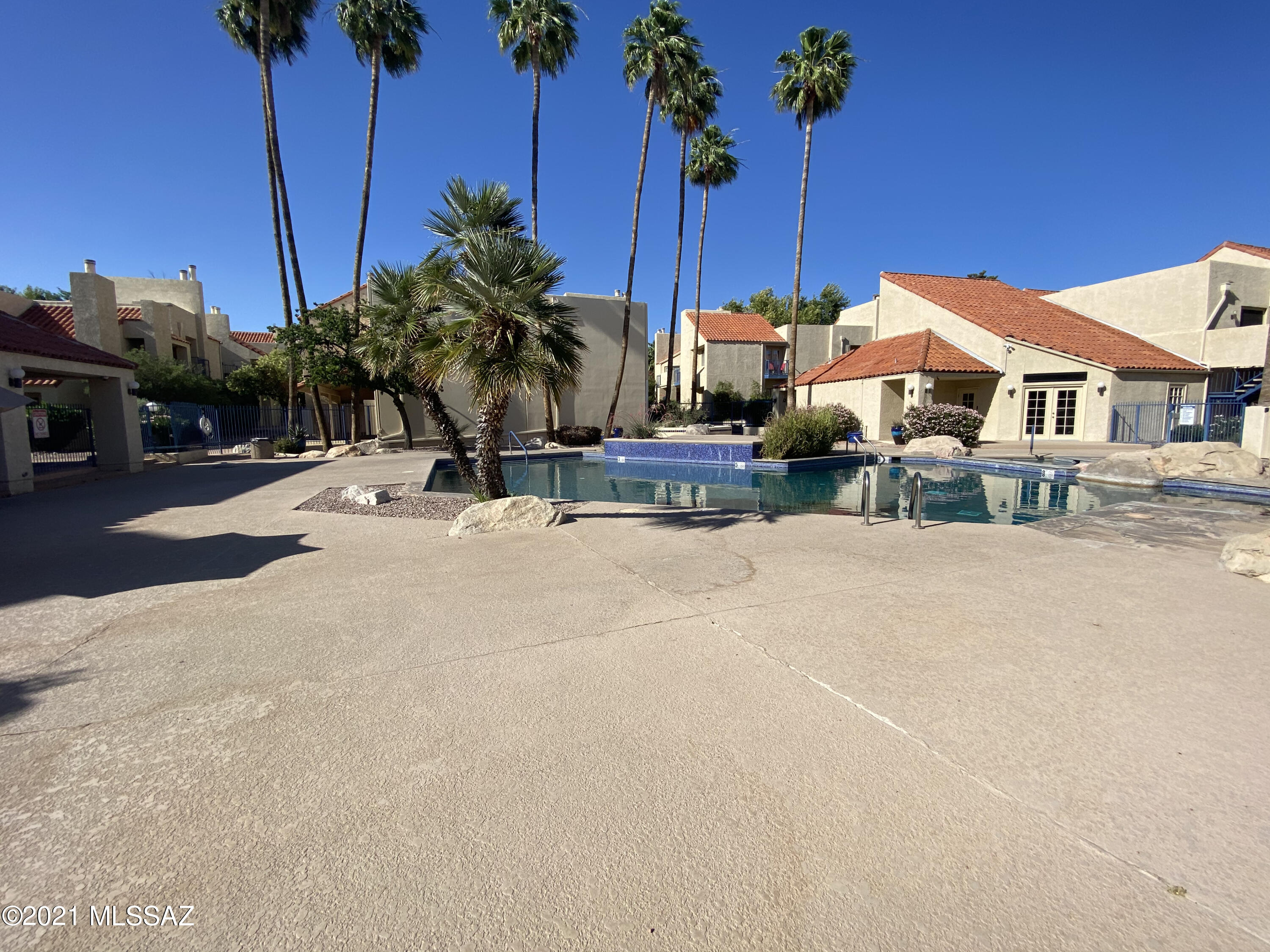 1200 East River Road, Unit I116 Tucson, AZ 85718 - Photo 21 of 22