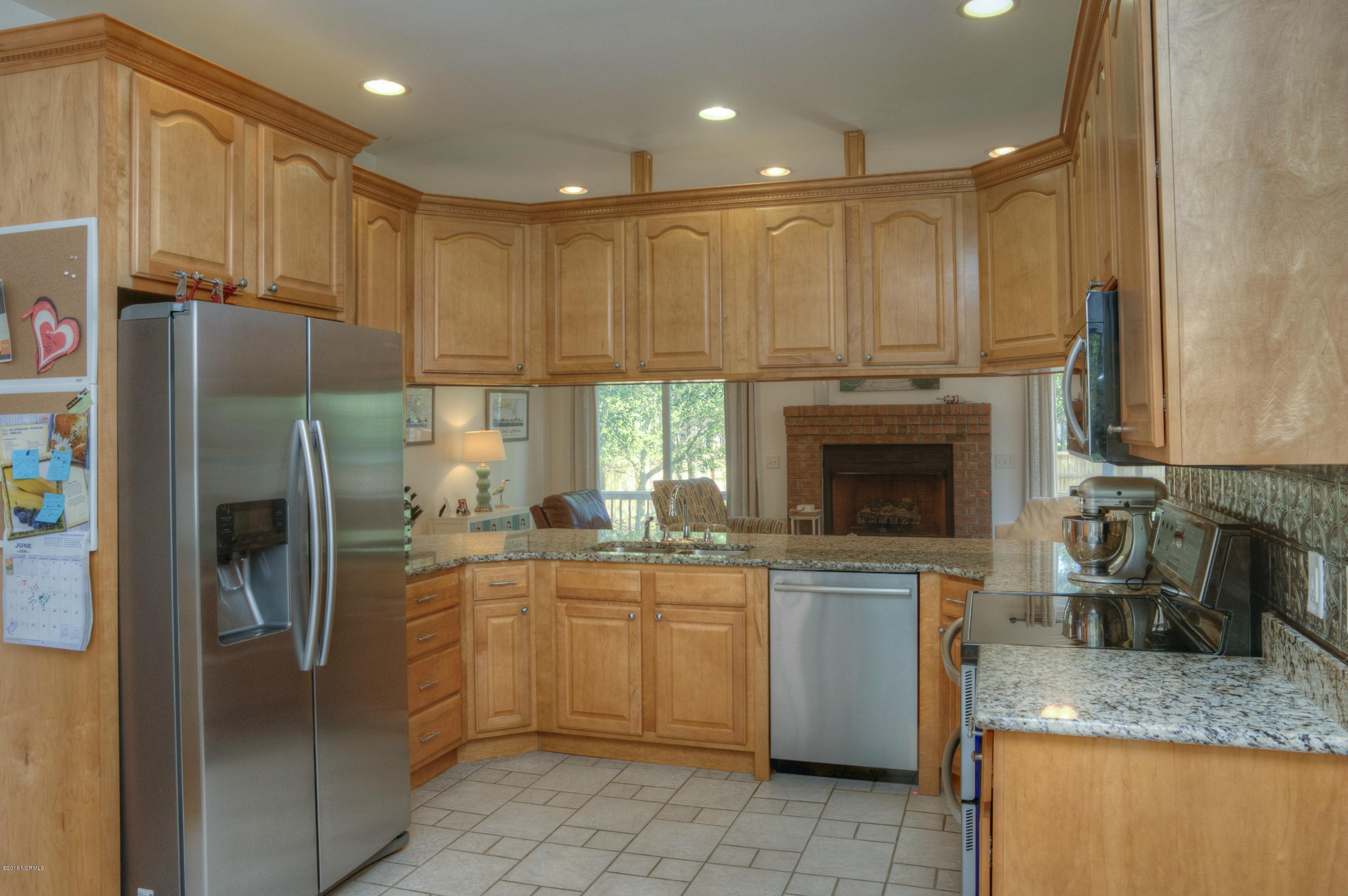 711 Barber Road Southport, NC 28461 - Photo 6 of 21 006-204993-_DSC1756_57_58_59_60_4302865