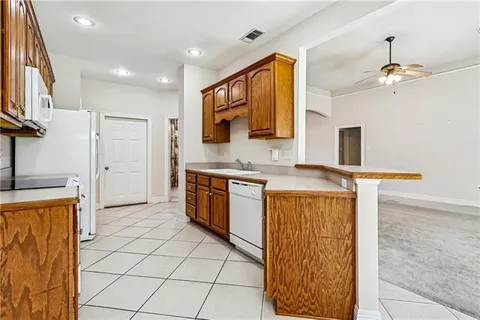 $315,000 | 428 Gainesway Drive, Madisonville, LA 70447