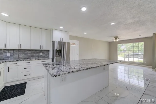 $299,900 | 2905 Maldon Lane, St. Charles, MO 63301