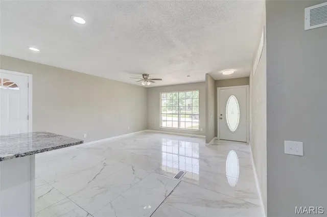 $299,900 | 2905 Maldon Lane, St. Charles, MO 63301