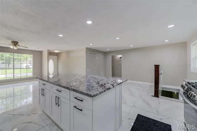 $299,900 | 2905 Maldon Lane, St. Charles, MO 63301