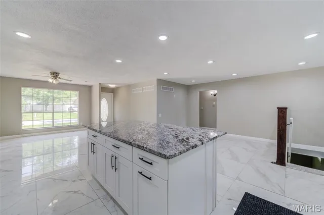 $299,900 | 2905 Maldon Lane, St. Charles, MO 63301