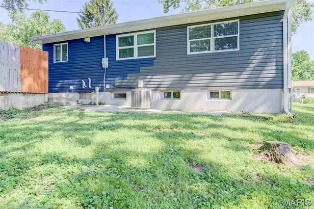 $299,900 | 2905 Maldon Lane, St. Charles, MO 63301