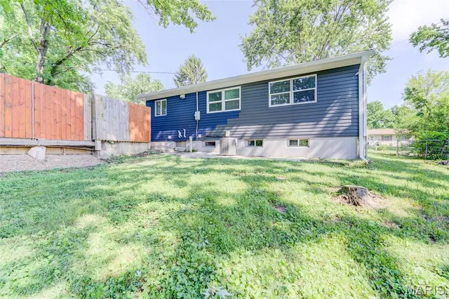 $299,900 | 2905 Maldon Lane, St. Charles, MO 63301