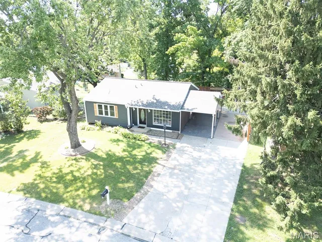 $299,900 | 2905 Maldon Lane, St. Charles, MO 63301